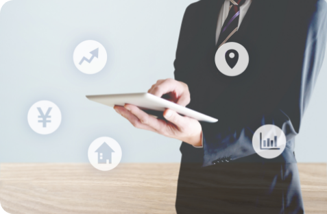 タブレットで査定する担当者